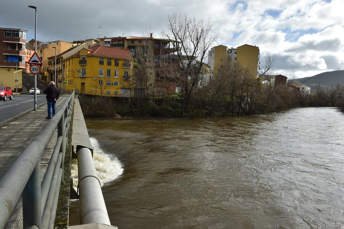 El río Jerte en Plasencia, esta mañana.