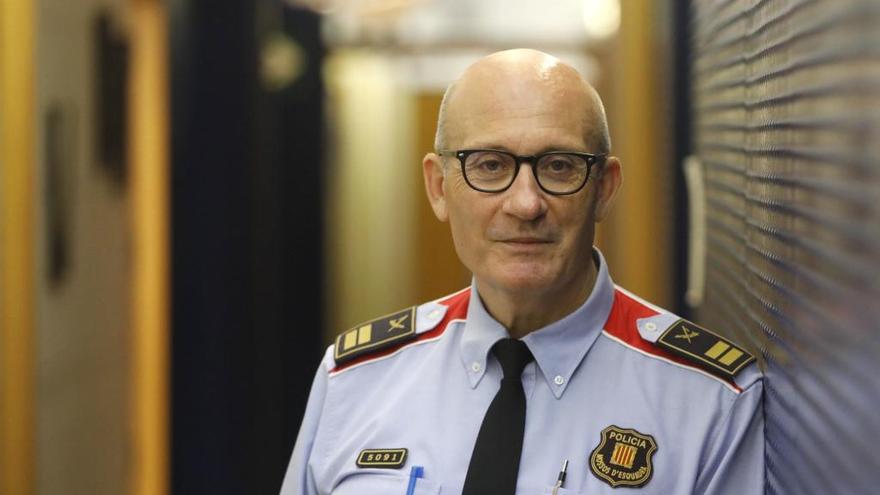 El cap de la Regió Policial de Girona, el comissari Josep Milan, a la comissaria de Vista Alegre