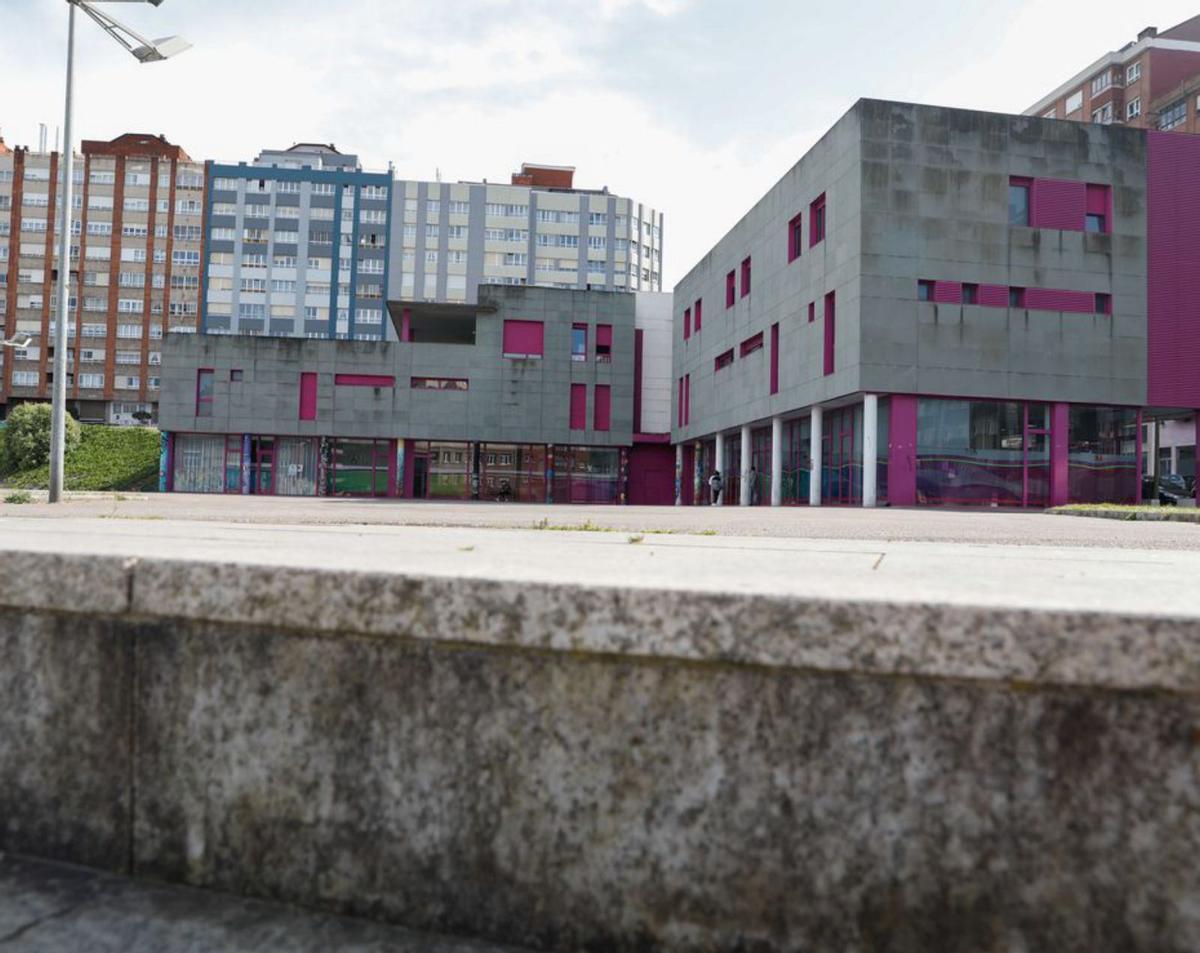 El edificio Fuero, en la calle Fernando Morán. | M. V.