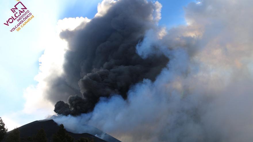 El volcán de La Palma desde Las Manchas