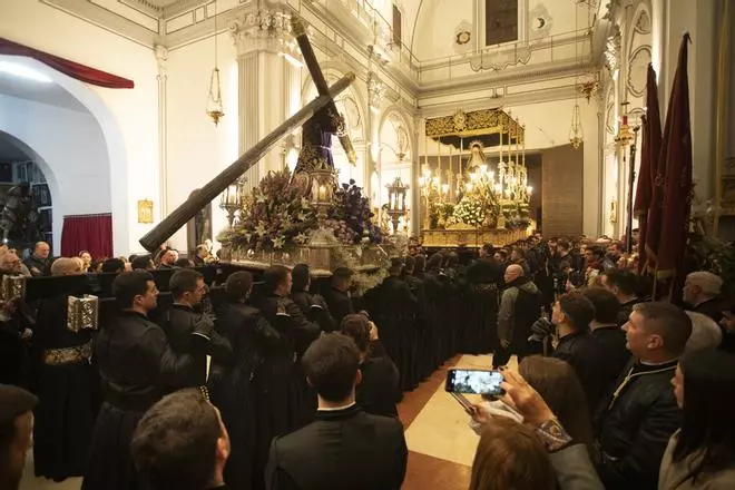 Una Procesión del Encuentro marcada por la lluvia en Sagunt