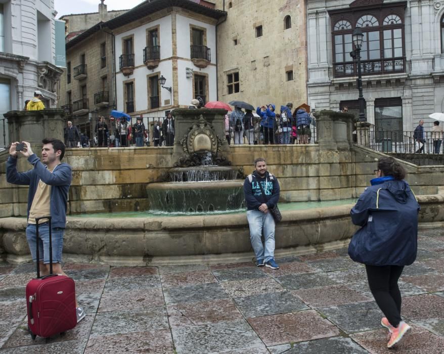 Turistas que visitan Oviedo