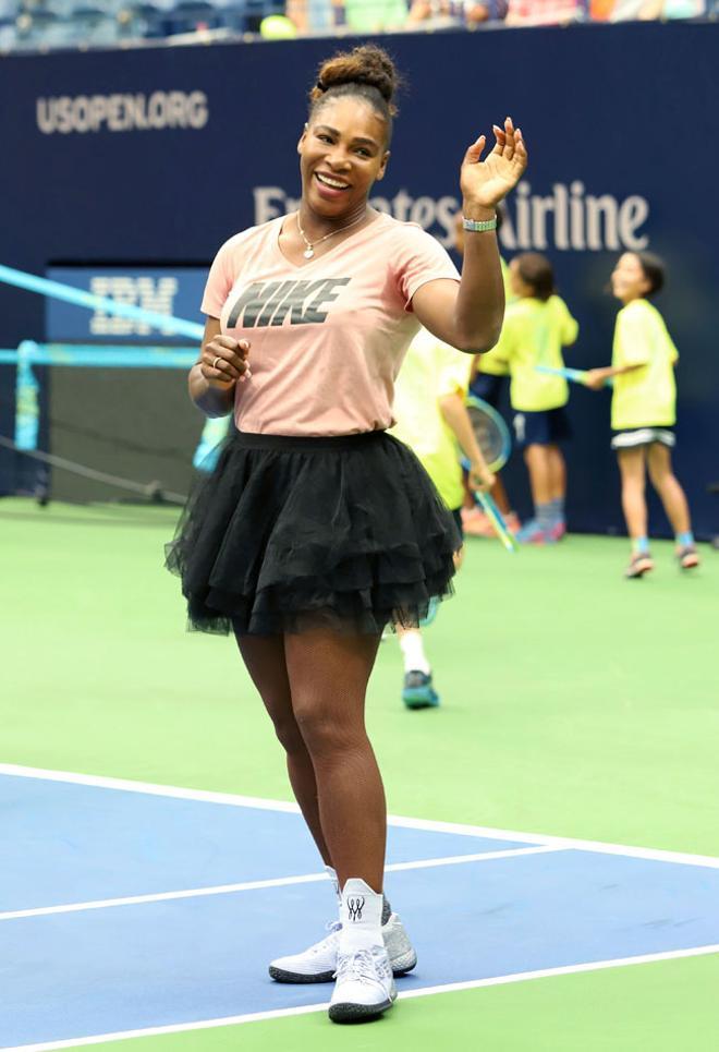 Serena Williams con tutú y camiseta de Nike en el US Open