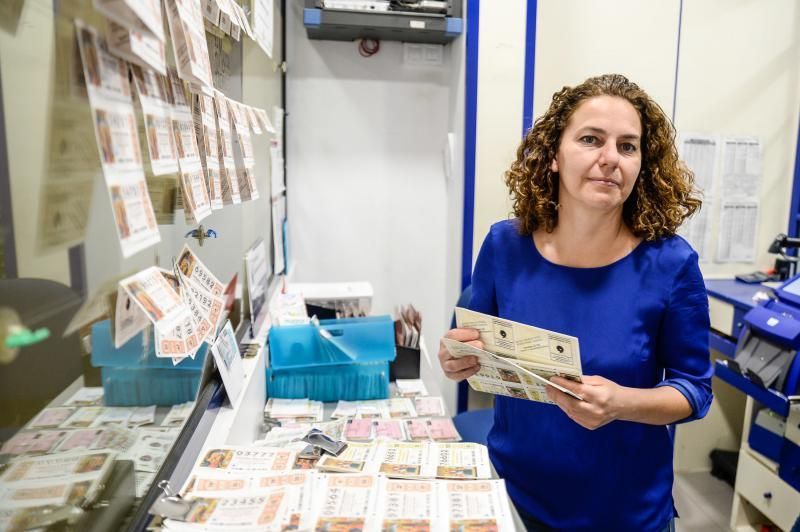 21-12-18. LAS PALMAS DE G.C. Administración de Lotería El Gordo de Triana.  FOTO: JOSÉ CARLOS GUERRA.  | 21/12/2018 | Fotógrafo: José Carlos Guerra