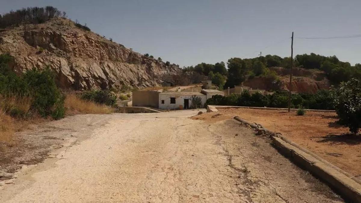La antigua cantera de Marxuquera, donde se había proyectado la planta de biomasa de Gandia.
