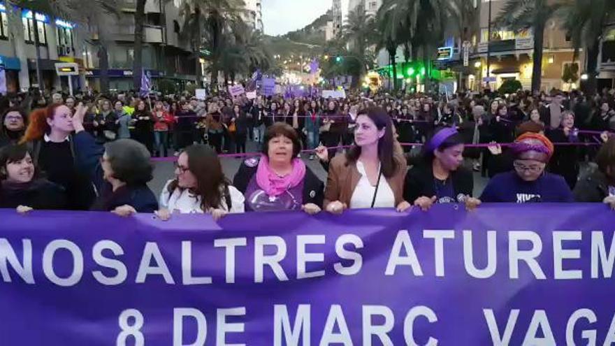 La manifestación feminista colapsa Alfonso El Sabio en su arranque