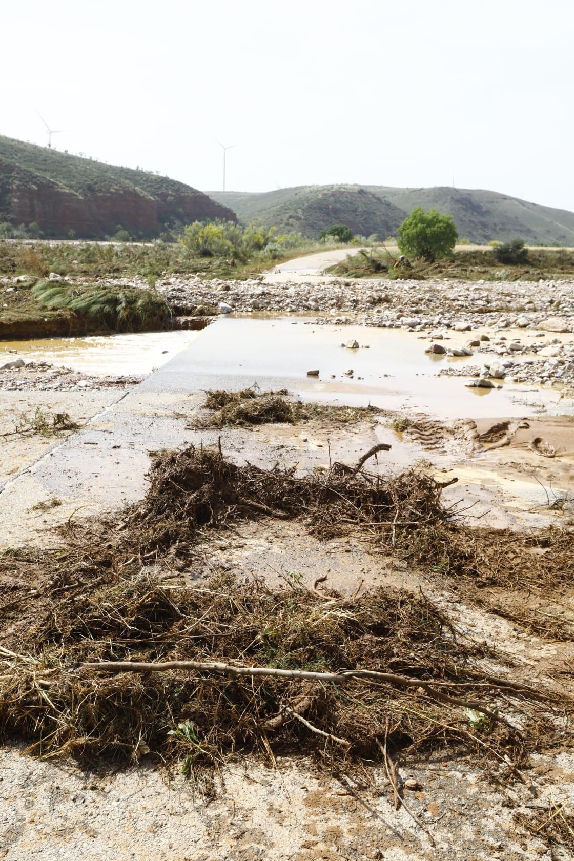 En imágenes | Así ha quedado Azuara tras la fuerte tormenta que causó destrozos este viernes