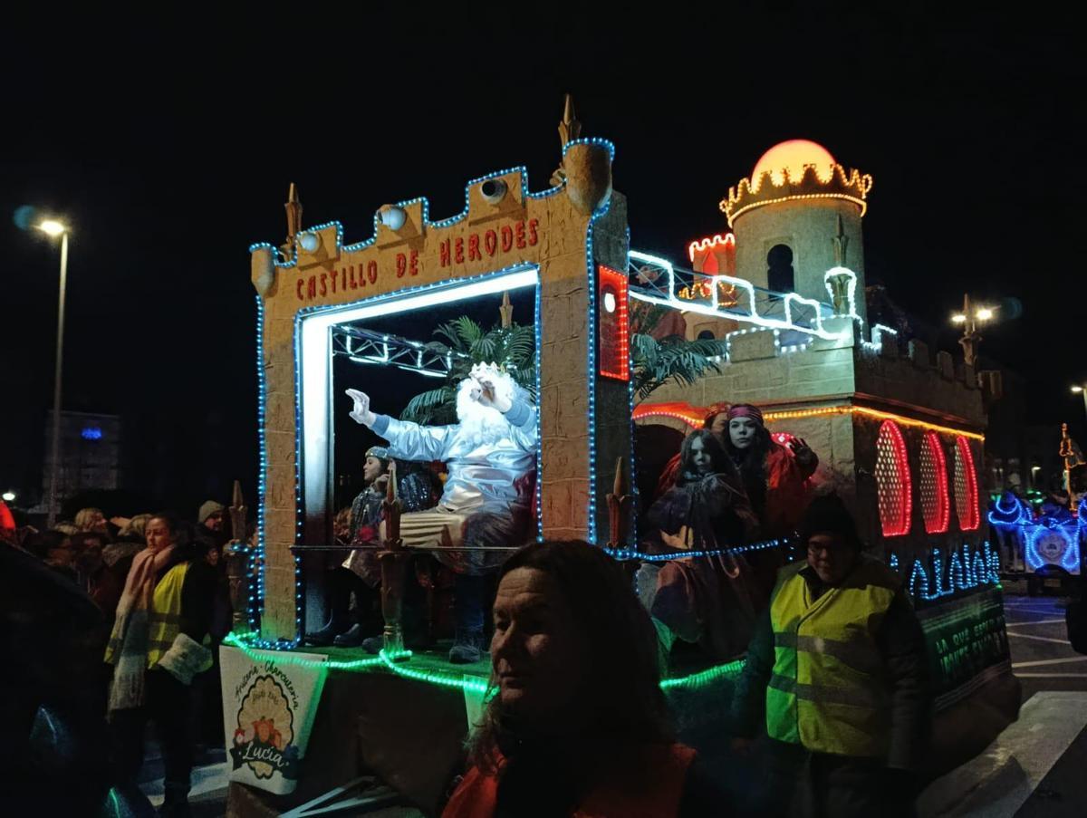 Los Reyes desbordan Lugones en una cabalgata de récord