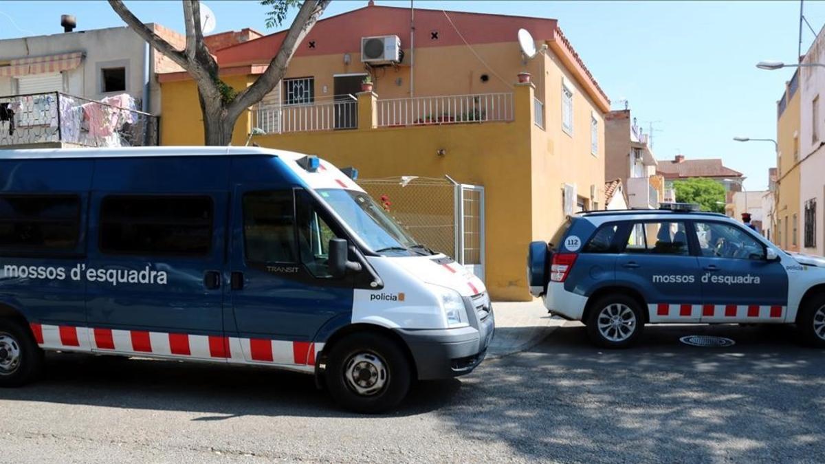 Dos patrullas de los Mossos, en Reus