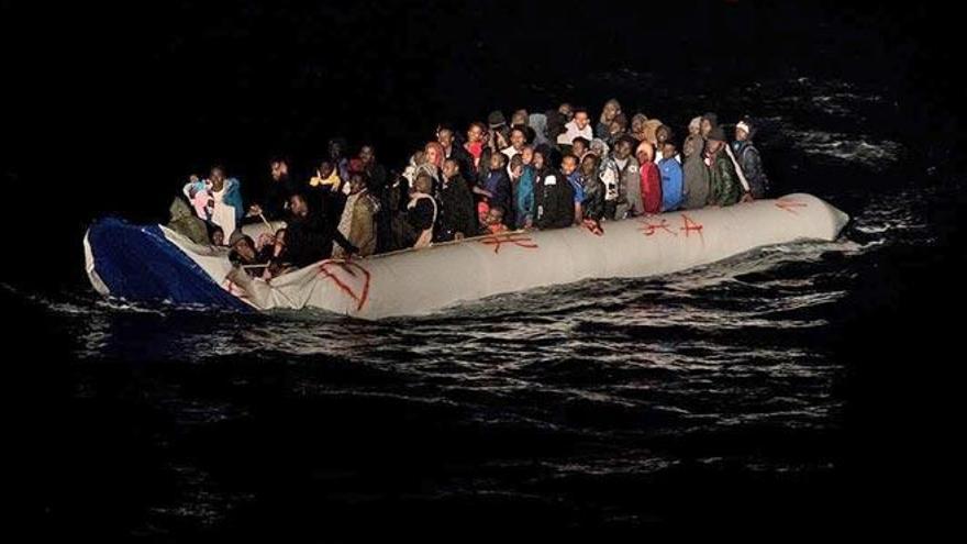 El &#039;Ocean Viking&#039; con 162 migrantes se dirige a Sicilia en busca de refugio