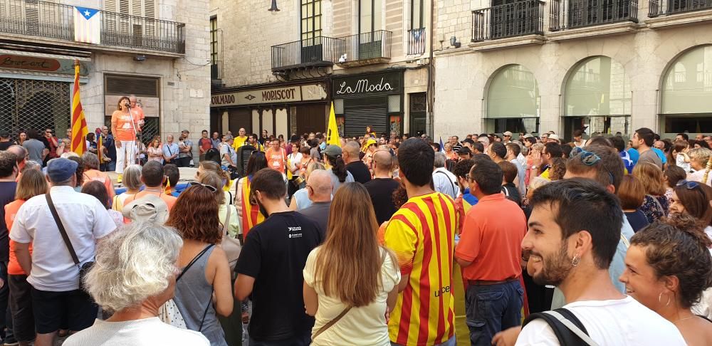 Acte de l'11 de setembre a la plaça del Vi de Girona organitzat per l'ADAC i el Forn