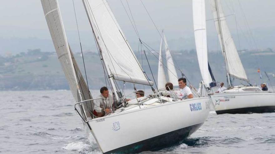 Barcos durante la disputa del trofeo Presidente.