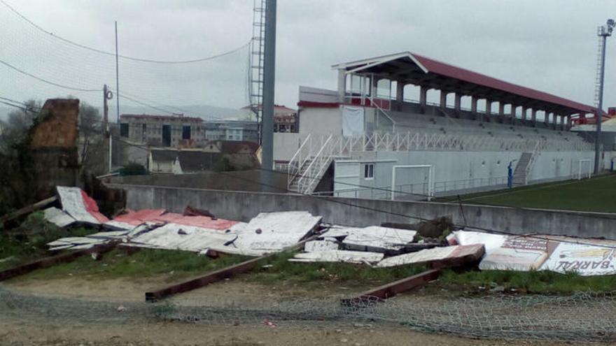 Planchas desprendidas a causa del temporal. // FdV