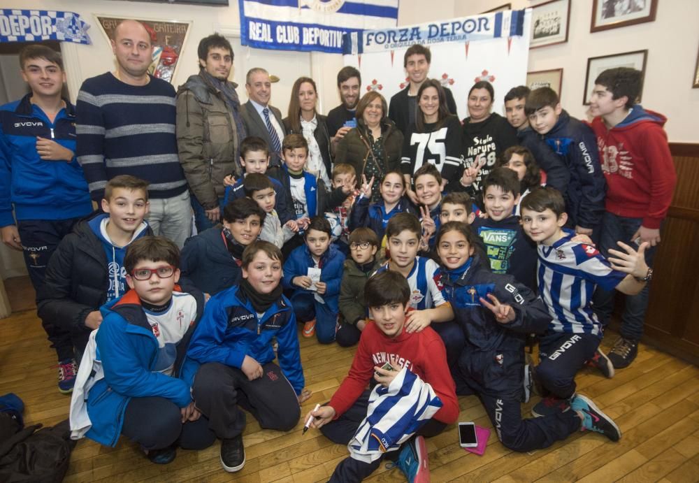 Pedro Mosquera, con su peña en el Galicia Gaiteira