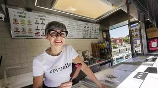 Revuelta, la heladería de Llanes que ha superado los cien años en manos de los nietos del fundador: "Más del 60 por ciento del producto que utilizamos es asturiano"
