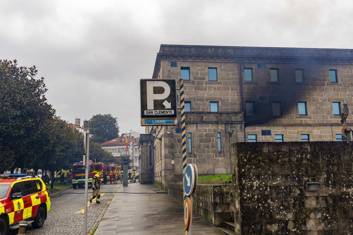 Evacuada la Comisaría de Santiago por un incendio