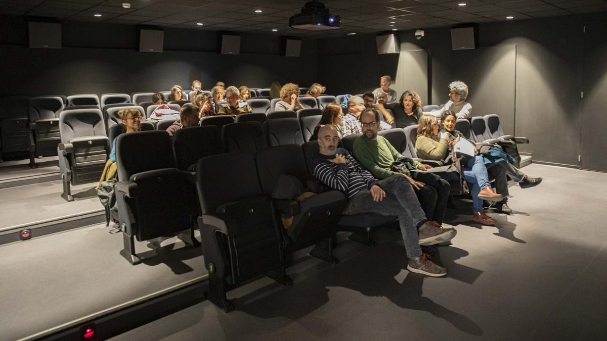 Espectadors a la sala 2 del Truffaut el novembre passat, quan es va inaugurar