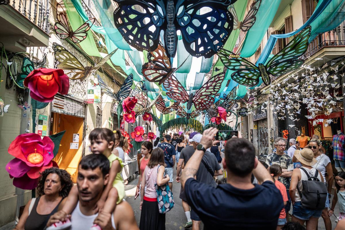Ambiente en la calle Verdi,que presenta 'Metaforfosi'.