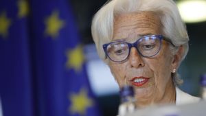 El BCE apuja 0,50 punts el preu del diner, el primer augment en 11 anys