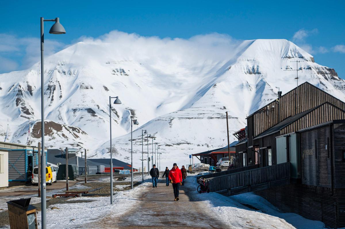La calle principal de Longyearbyen, en la isla de Spitsbergen, en el archipiélago de Svalbard