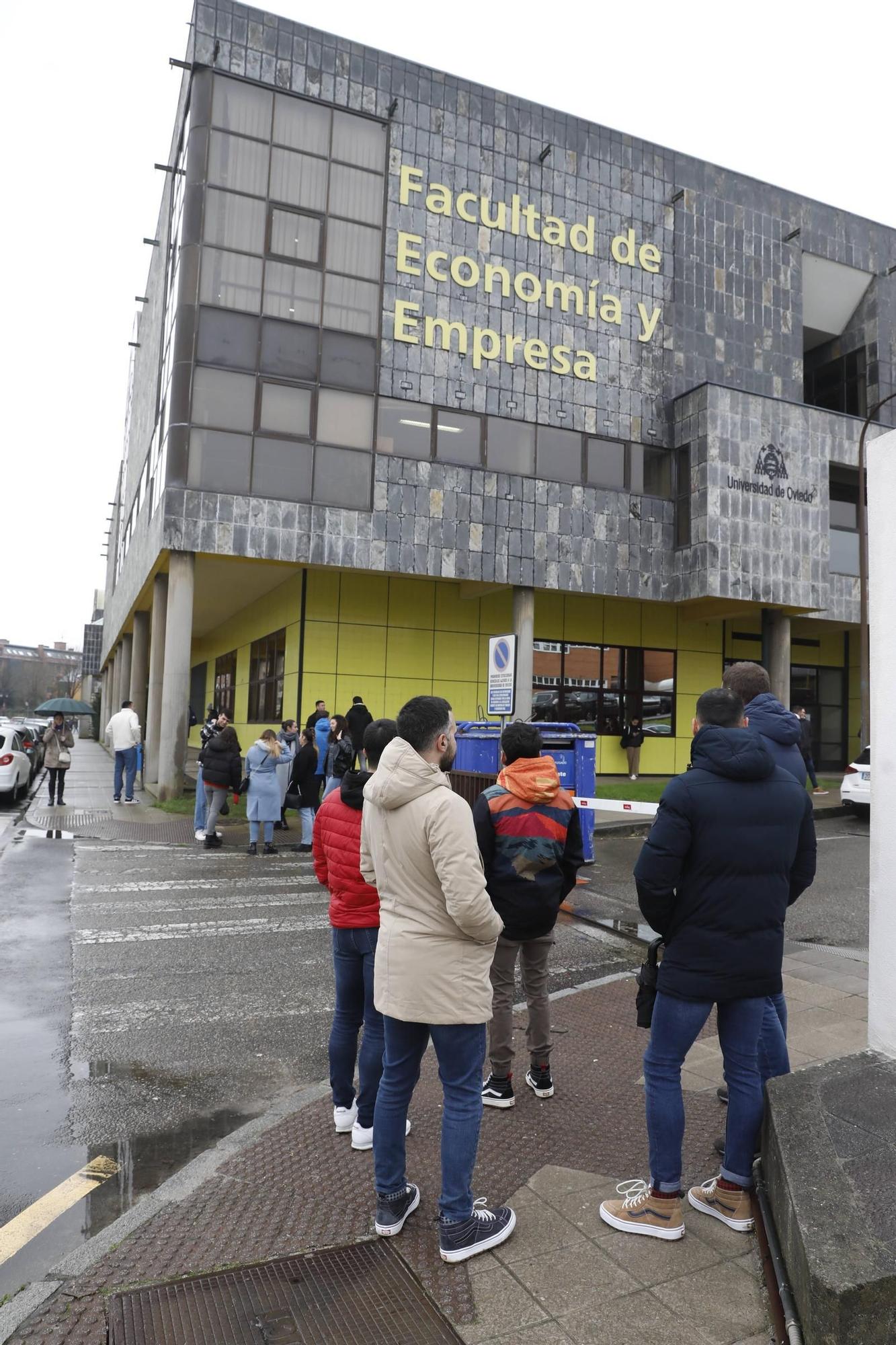 Exámenes para la bolsa de empleo de la Policía Local de Oviedo