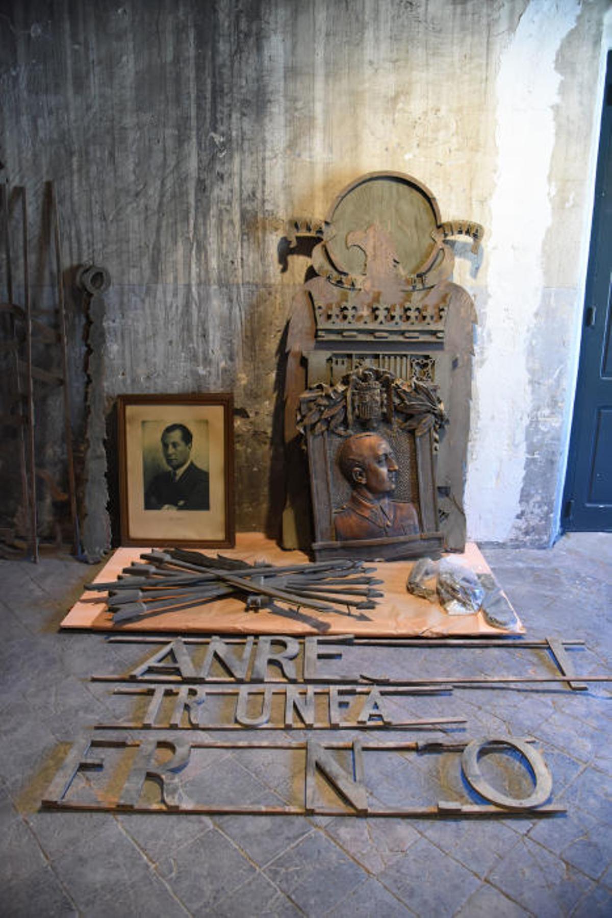 Símbols franquistes al Museu Comarcal de Manresa Símbols franquistes al Museu Comarcal de Manresa