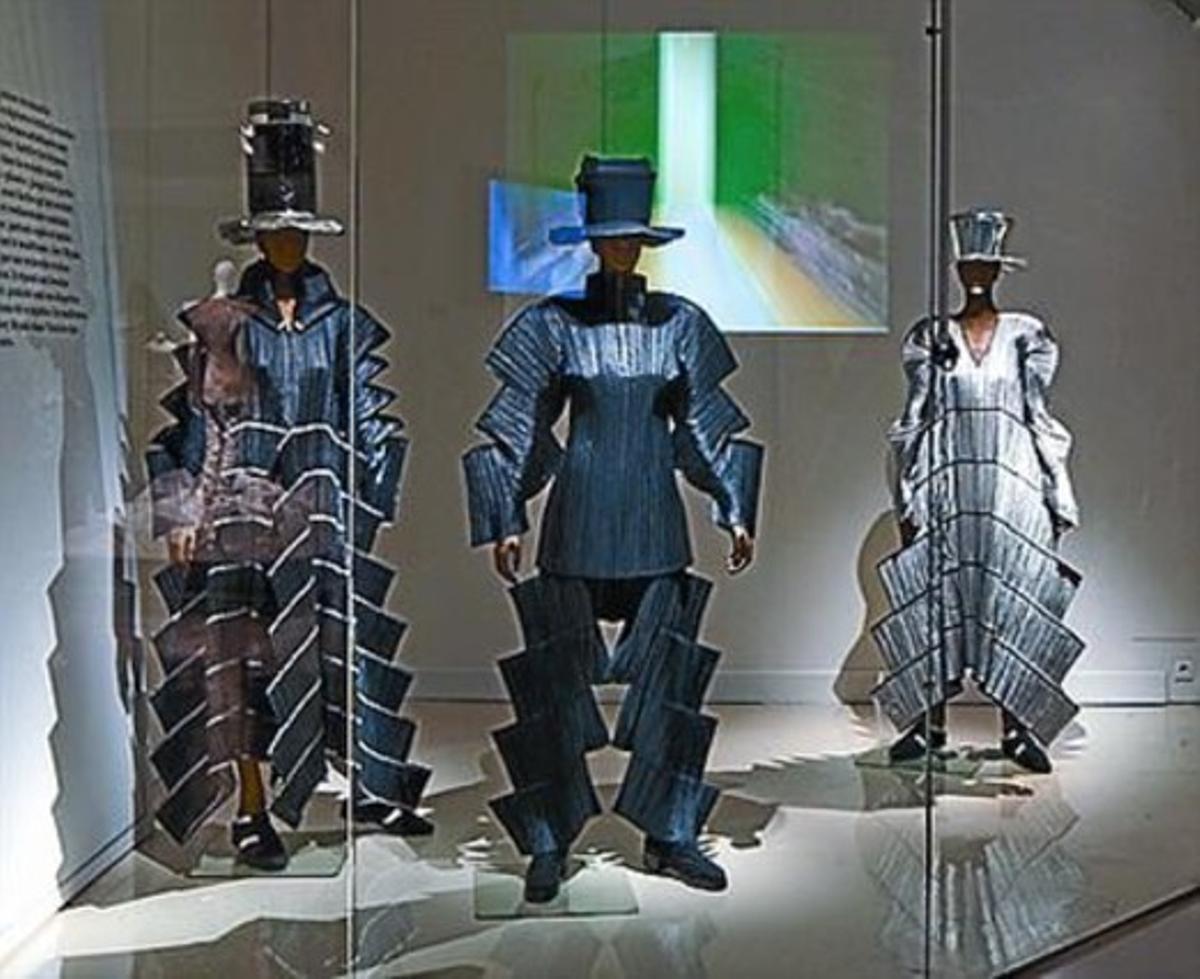París rinde homenaje a la moda