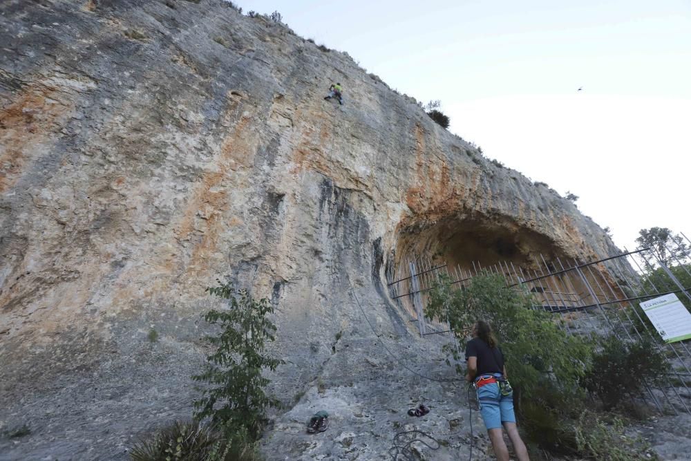 la Cova Gran de la Petxina espacio museístico de Bellús