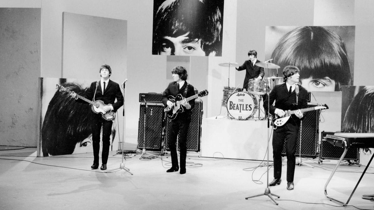 Fotograma de una actuación de los Beatles en el programa televisivo Ed Sullivan Shows