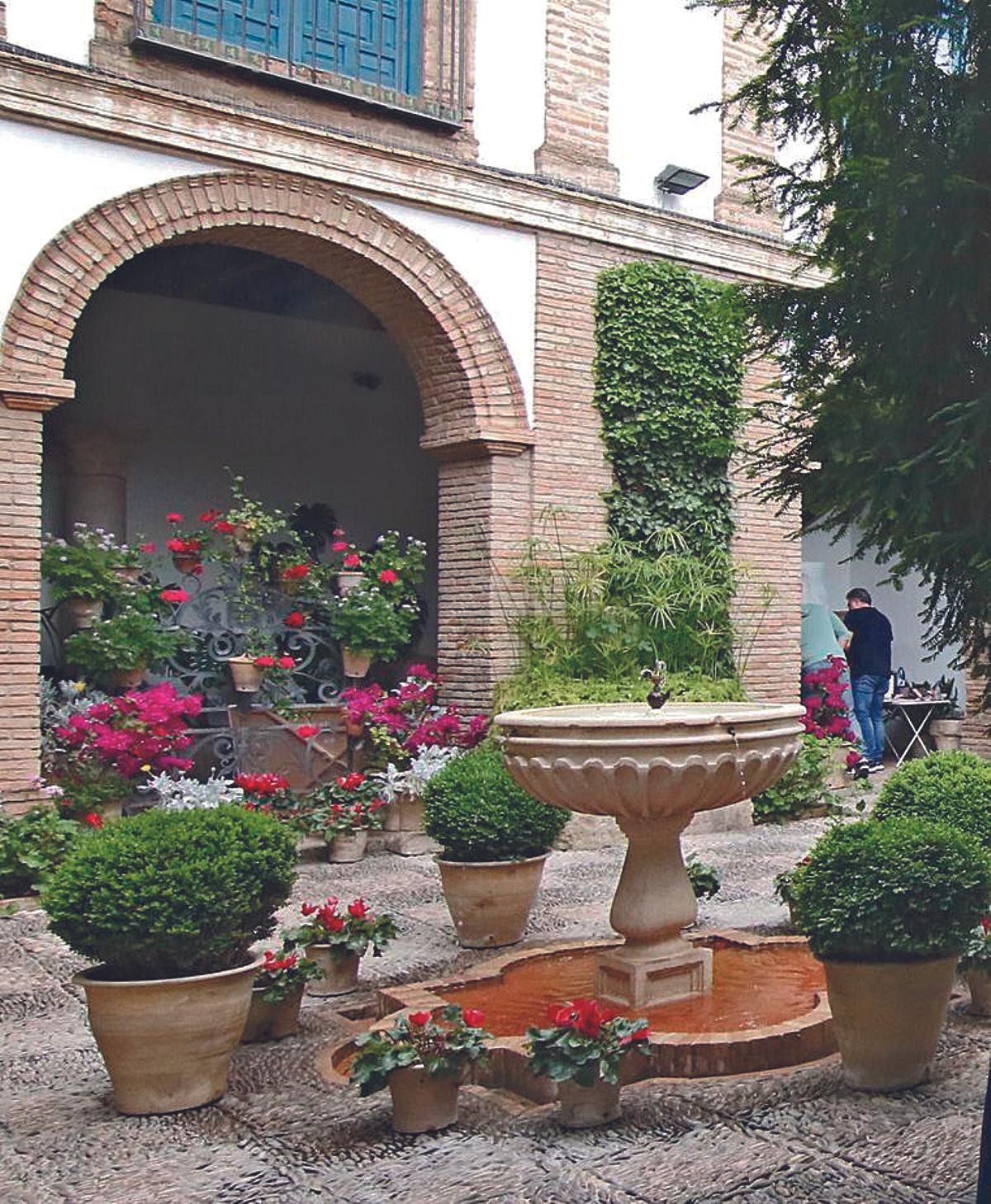 Patio de la Cancela del Palacio de Viana.