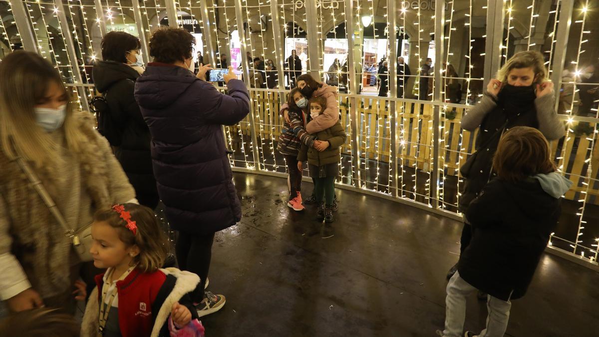 Así ha sido el encendido de luces de Navidad en Avilés