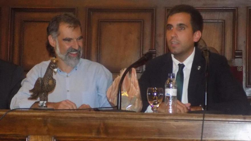 A l&#039;esquerra, Jordi Cuixart amb Ferran Estruch durant el pregó de l&#039;any passat