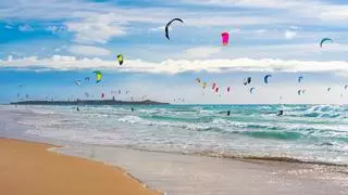 ¿Te animas con el kitesurf? 5 destinos paradisiacos en España para practicarlo