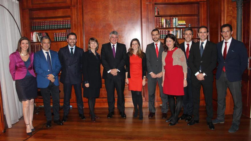 Representants de GM amb membres de Premsa Ibérica i Godó