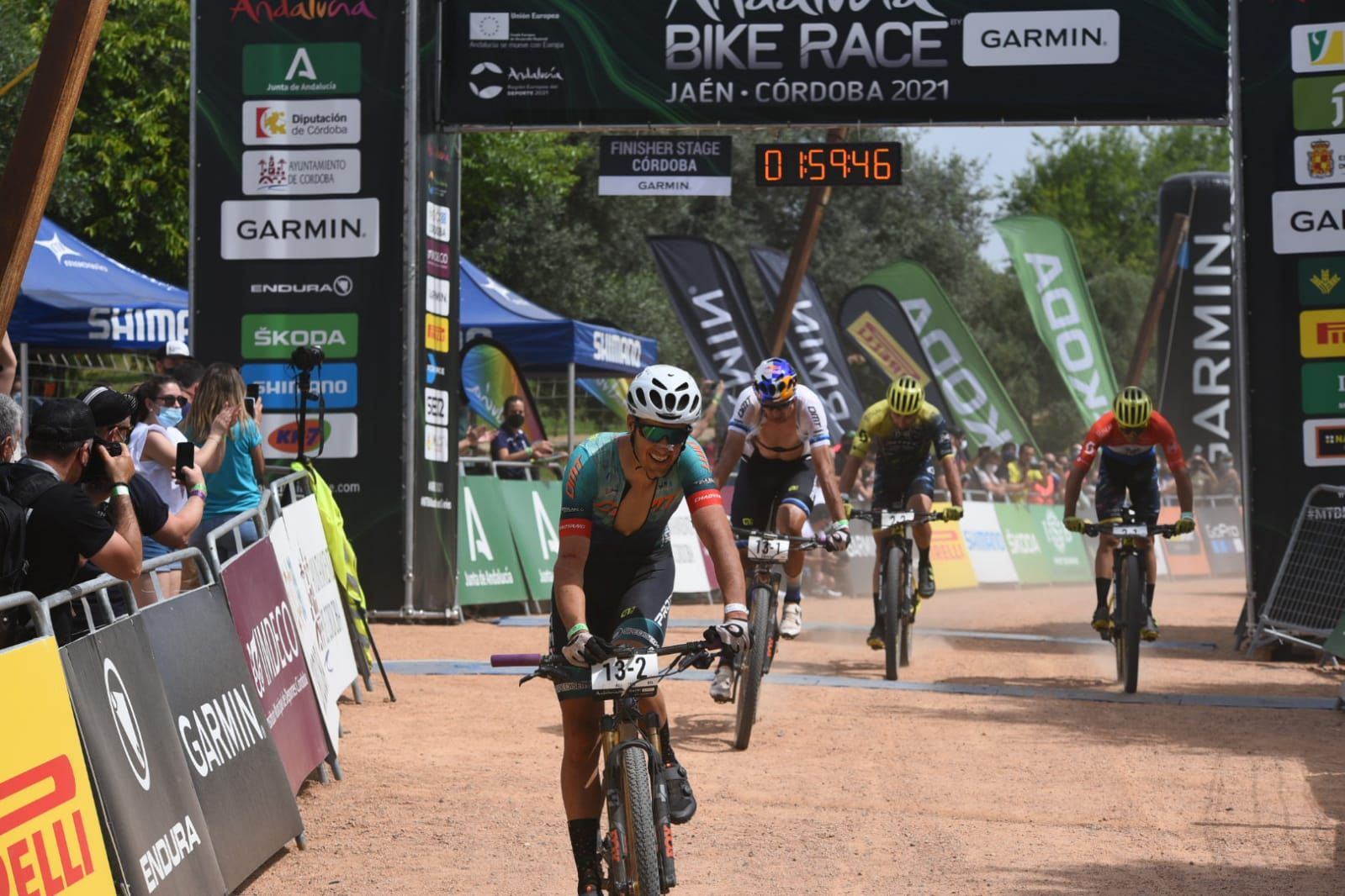 En imágenes la etapa final de la Andalucía Bike Race