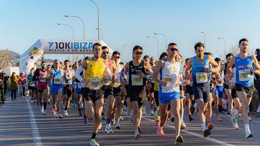 El 10K Ibiza-Platja d'en Bossa 2027 supera el primer tramo promocional de inscripciones y cambia de precios