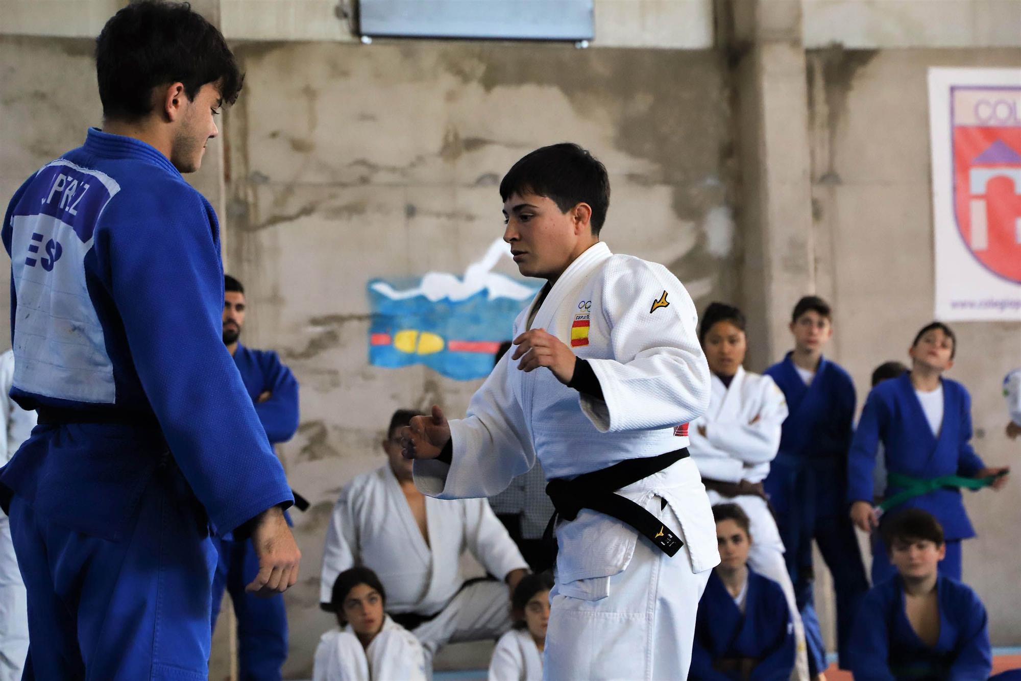 Clinics de la olímpica Julia Figueroa en Córdoba