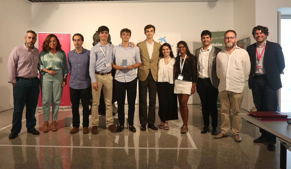 Tres alumnos del Sunny View School ganan la II edición del Torneo Municipal de Debate de Málaga