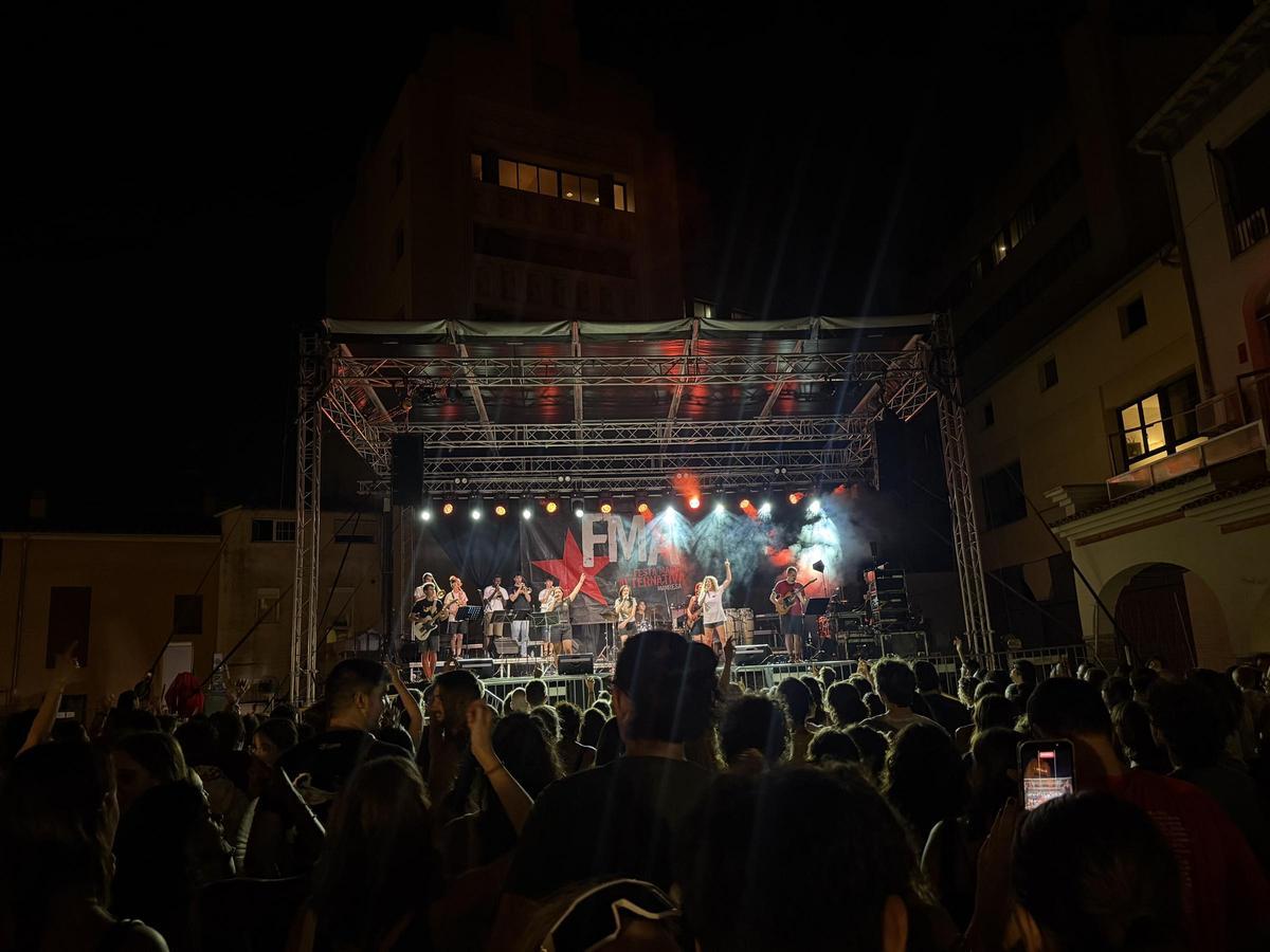 Ahir al vespre, durant l'actuació de l'Orquestra de l'Alternativa