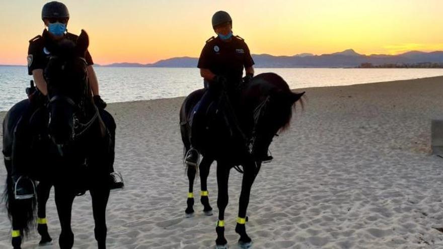 Die Strände auf Mallorca- wie hier in Palma - waren in der Johannisnacht für Besucher gesperrt