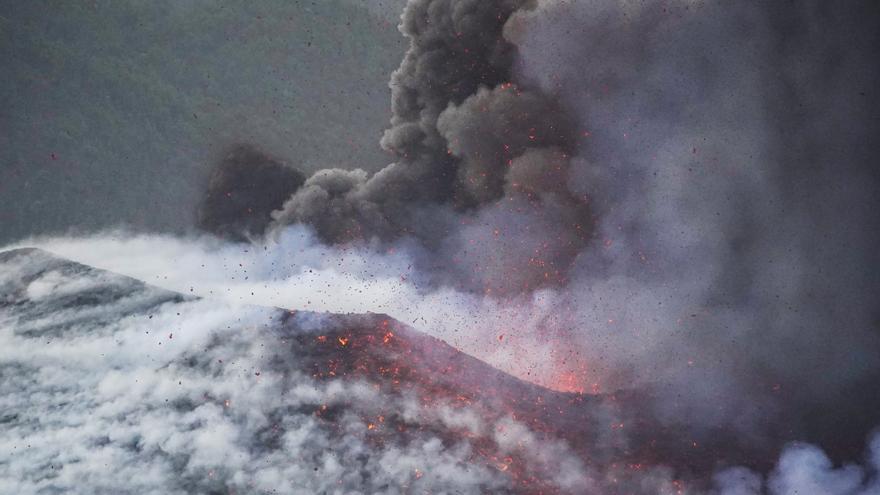 El CES reclama una «respuesta activa» y planes individualizados para los afectados por el volcán de La Palma