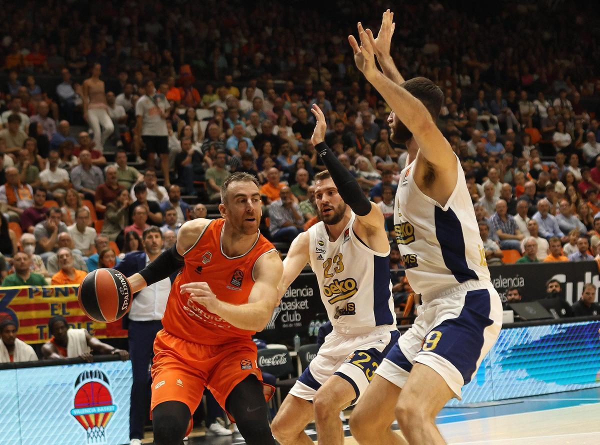 El Valencia Basket superó al Fenerbahçe en la Fonteta en la primera Vuelta