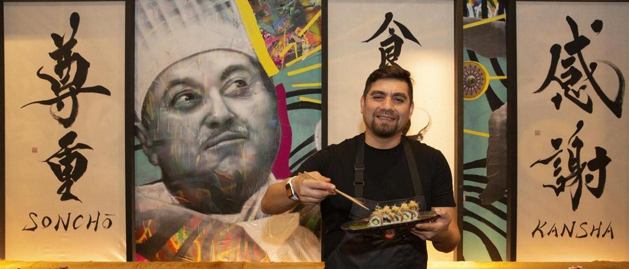 Roberto Sihuay, en el restaurante Passeig Escribà Nikkei.