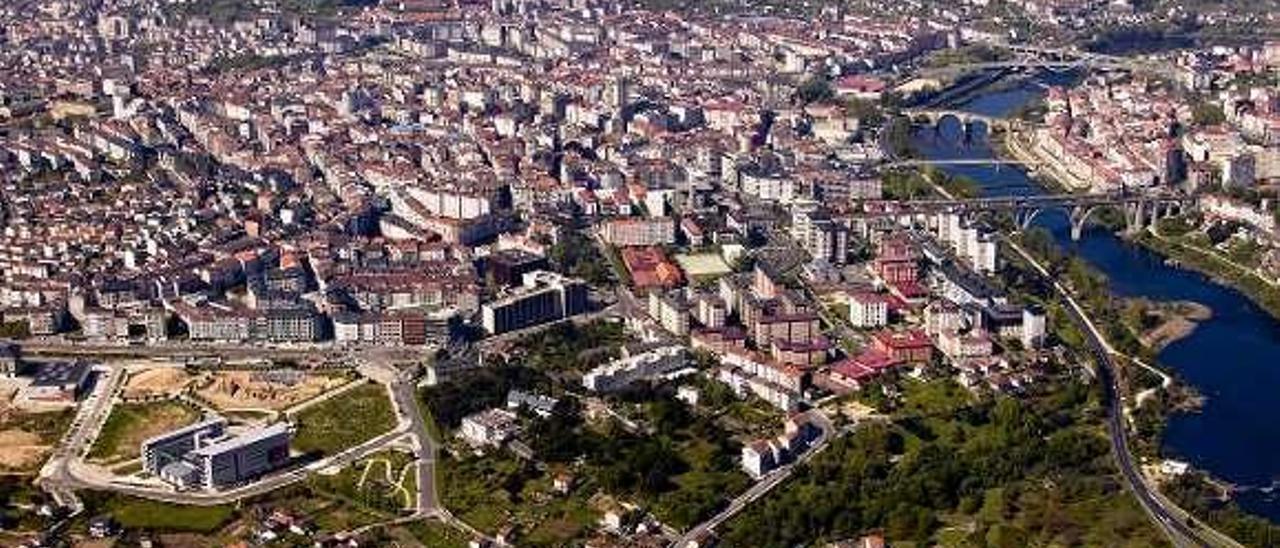 Vista de la ciudad de Ourense. // FdV