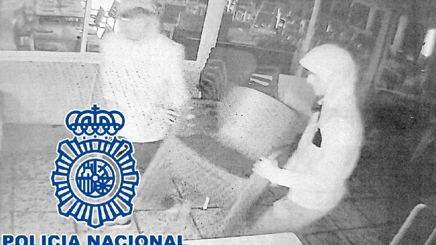 Dos detenidos por robar 300 sillas y mesas en terrazas de Fuengirola y Mijas