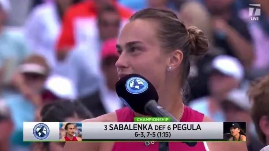 El divertido momento de la tenista bielorrusa Aryna Sabalenka hablando en inglés: "Gracias a mis novios..."