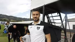 Roberto Canella, exjugador del Sporting, nuevo segundo entrenador del Lealtad, debuta con victoria: "Tenía ganas de volver"