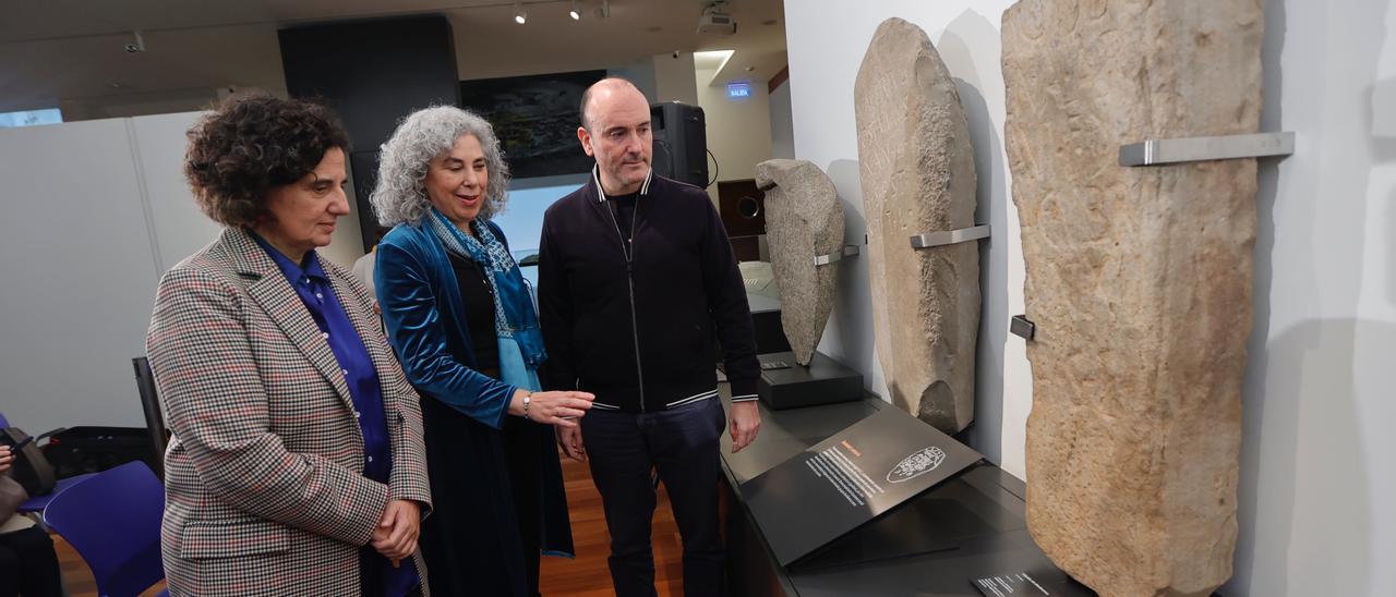 El Museo Arqueológico incorpora una lápida funeraria del siglo I hallada en Belmonte de Miranda