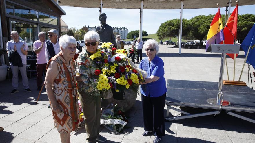 Homenaje en Gijón a los Niños de la Guerra