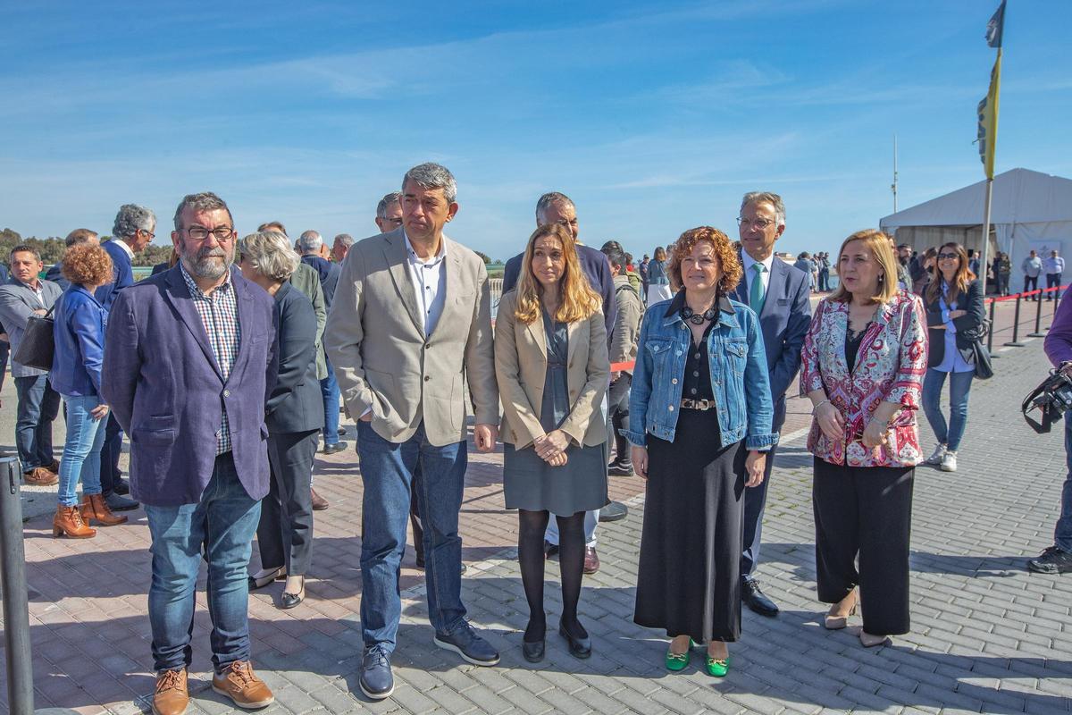 Visita de Ximo Puig a la desembocadura del Segura en Guardamar para anunciar los proyectos contra inundaciones